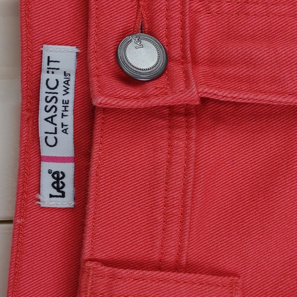 Lee Women's Classic Fit At The Waist Coral Tango High Rise Straight Leg Jeans - Picture 3 of 8
